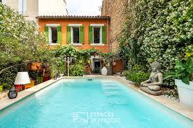 nids de frelons 13004